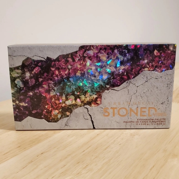 Urban Decay Stoned Vibes Eyeshadow Vibes, 12 Eyeshadows - Picture 1 of 4